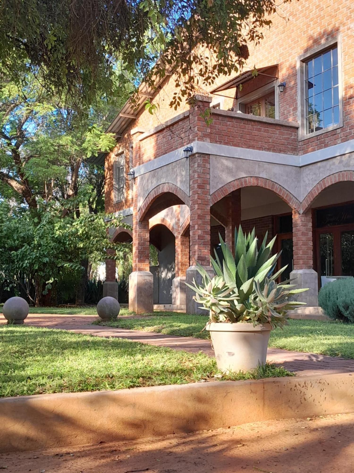 Tsumeb Theater Guesthouse Luaran gambar